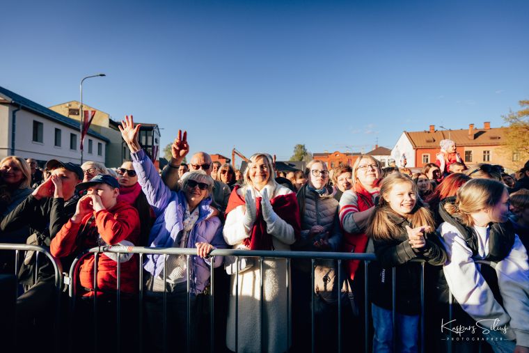 Jēkabpils varoņu godināšana un grupa Jumprava