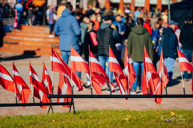 Jēkabpils varoņu godināšana un grupa Jumprava