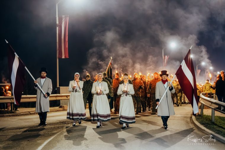 Lāčplēša dienas lāpu gājiens Jēkabpilī