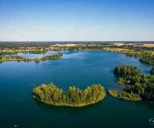 Brīvdienās pa gaisu