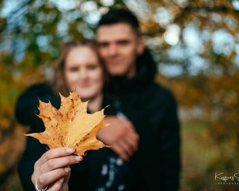 Rudens fotosesijas septembrī un oktobrī: ģimenēm, pārīšiem un gaidīšanas laikam