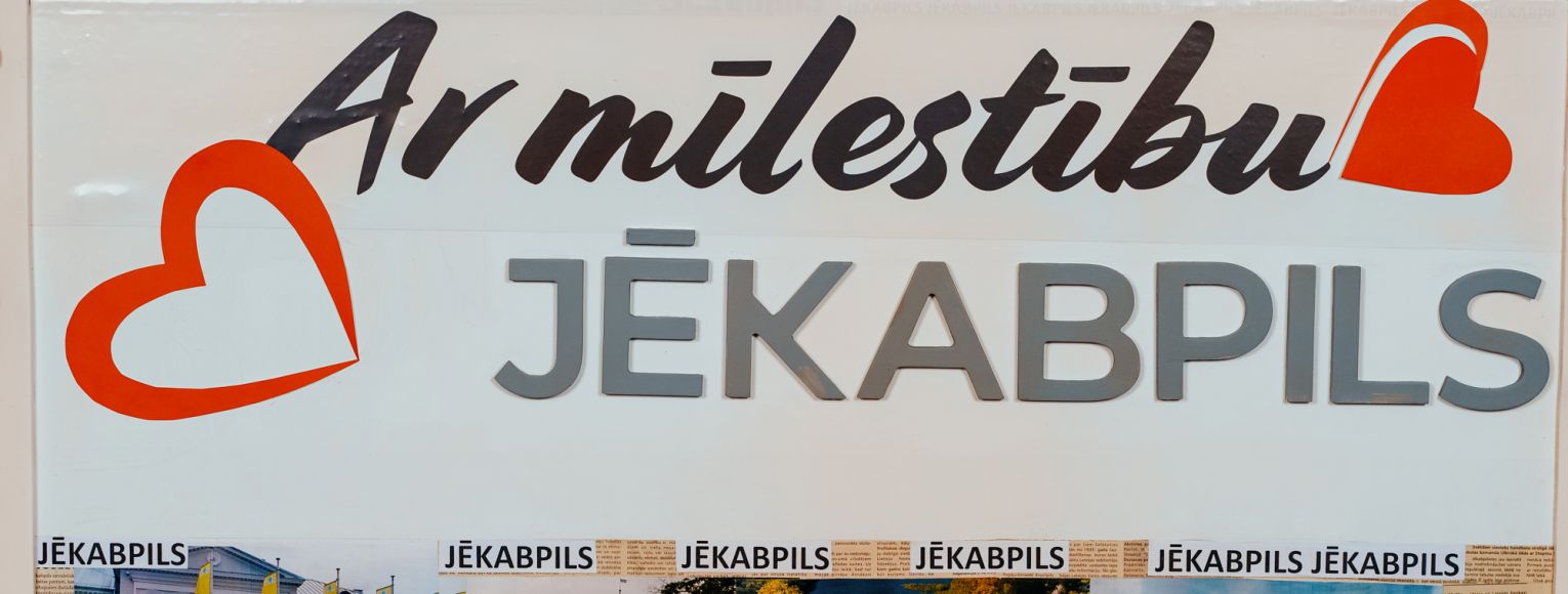 Bildes no Valentīndienas pop-up fotostūriem